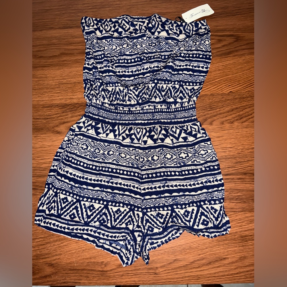 Forever 21 size small blue/white romper